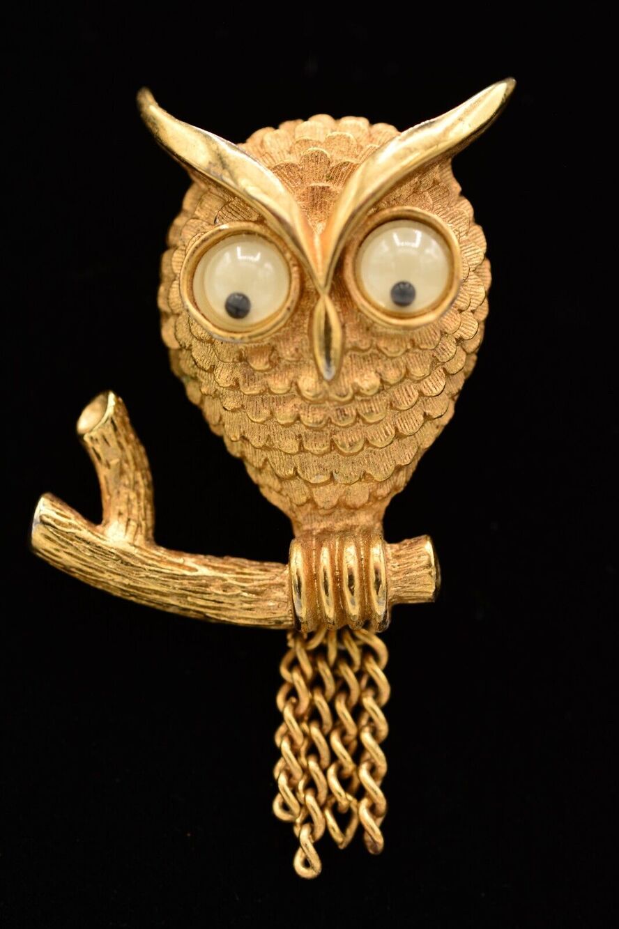 Avon Vintage Owl Pin Brooch Small Brushed Gold Googly Eyes Signed 1980s BinAH